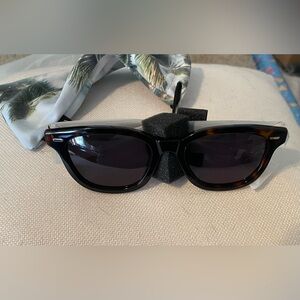 Cat eye Raen sunglasses - BRAND NEW!